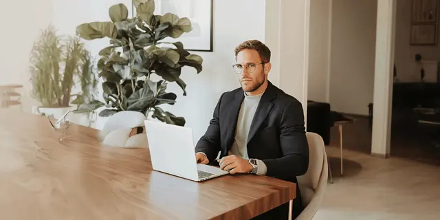 Ad Fatigue: How to Spot It and Refresh Your Winning Ads